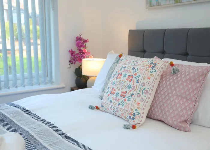 Private Ensuite 4 Min Drive To Luton Airport