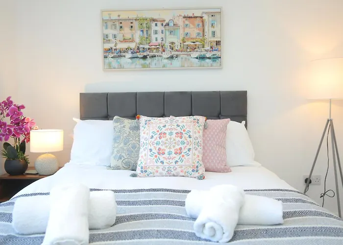 Private Ensuite 4 Min Drive To Luton Airport