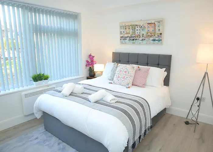 Private Ensuite 4 Min Drive To Luton Airport