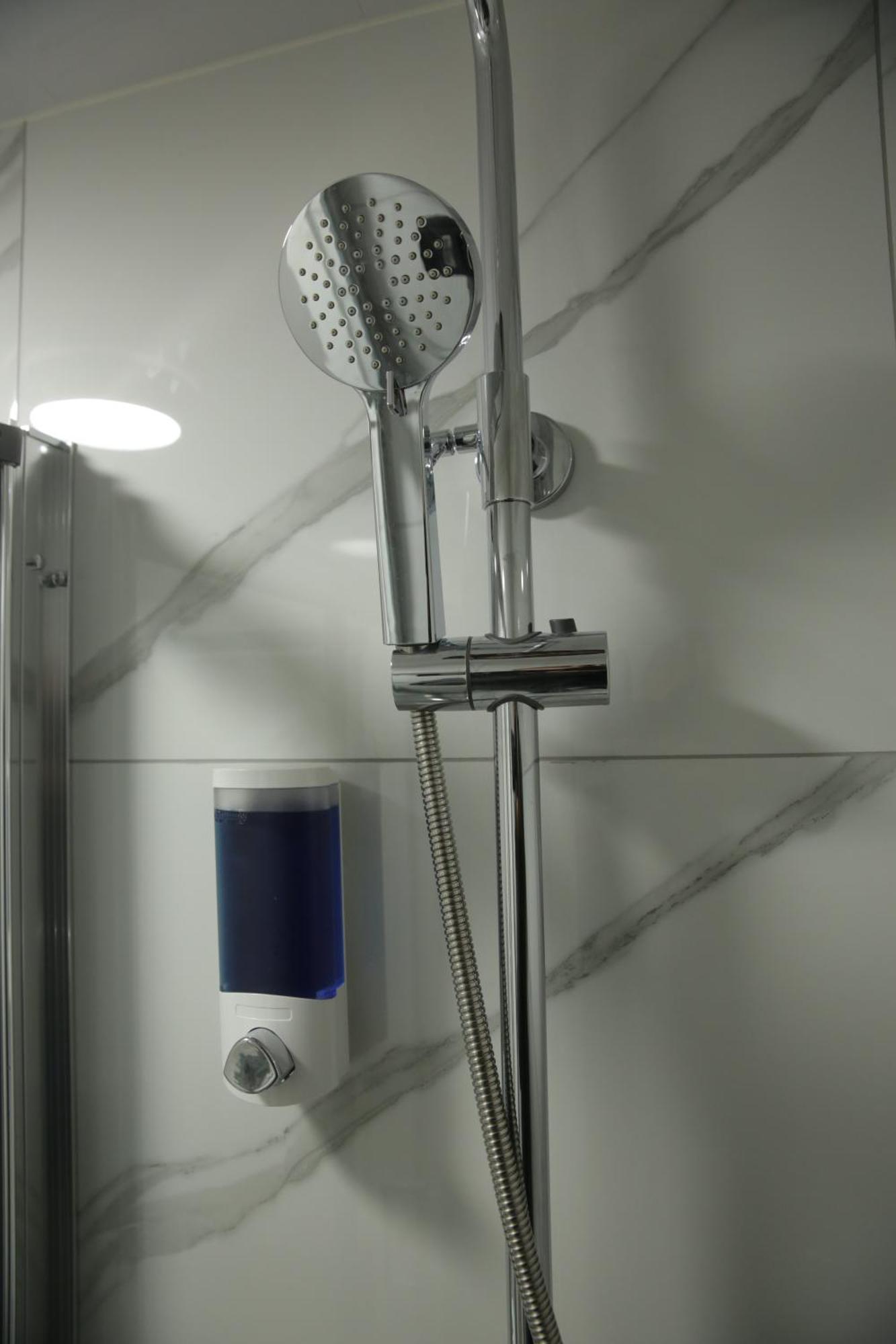 Homestay Private Ensuite 4 Min Drive To Luton Airport Luton (Bedfordshire)