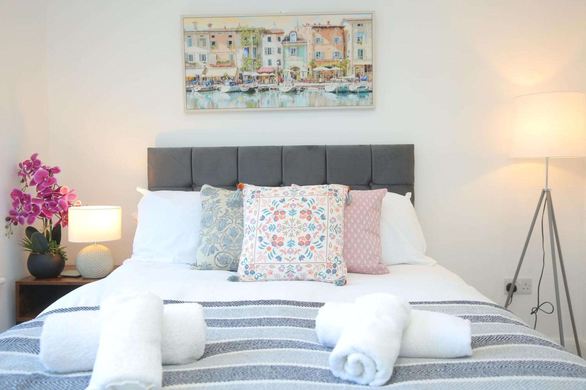 Homestay Private Ensuite 4 Min Drive To Luton Airport