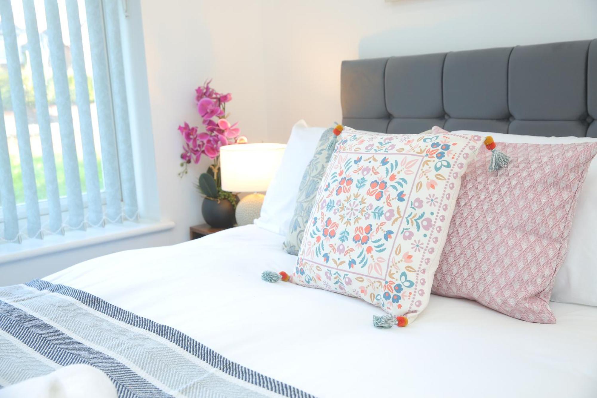 Homestay Private Ensuite 4 Min Drive To Luton Airport